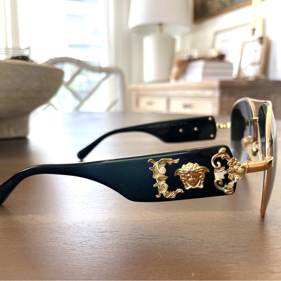 Authentic Versace Sunglassess - Picture 3 of 4